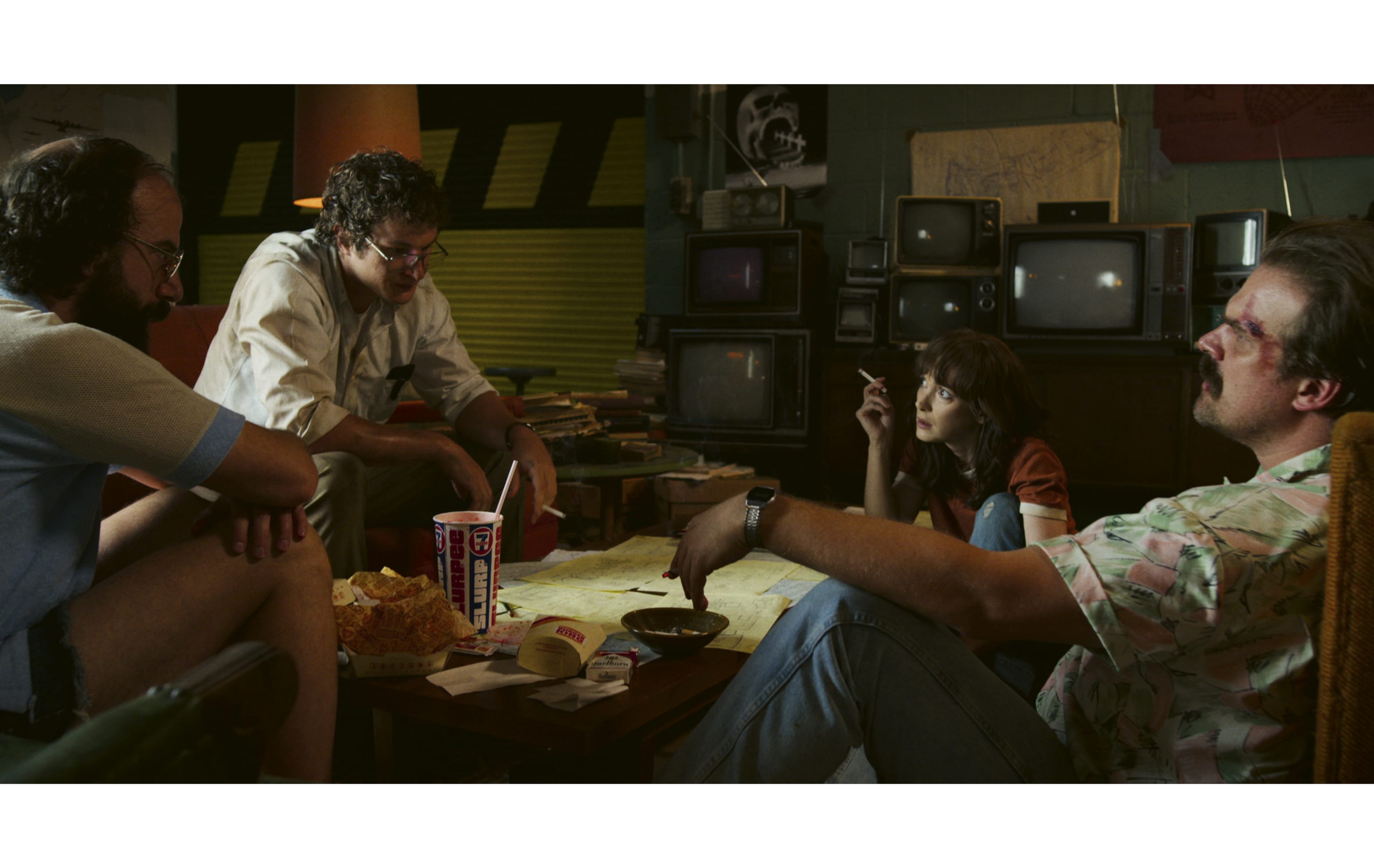 Stranger Things page 143-144